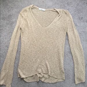 Zara women’s M knit bell sleeve sweater